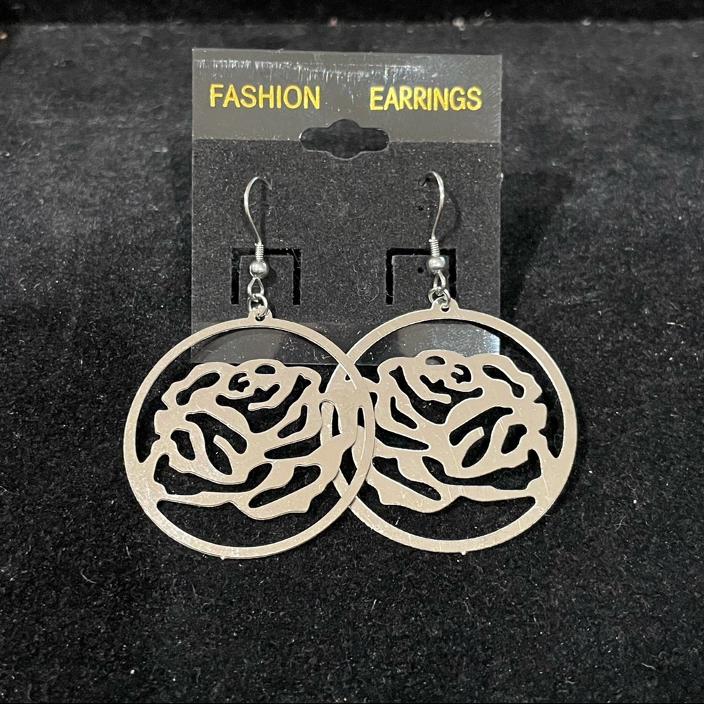 Women’s Rose Earrings